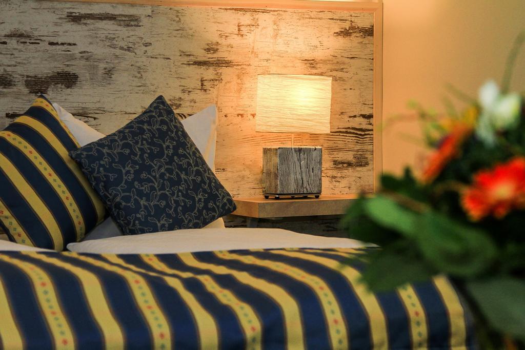 Hotel & Restaurant Seebruecke Zingst Pokoj fotografie