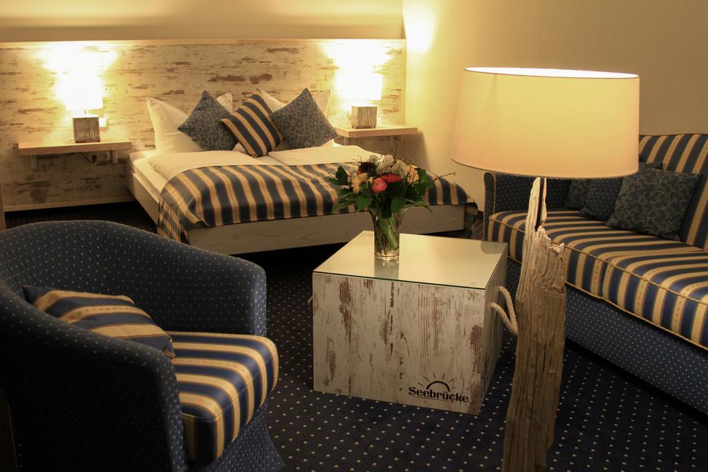 Hotel & Restaurant Seebruecke Zingst Pokoj fotografie